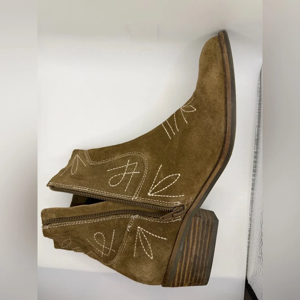 Lucky Brand Women's Floriniah Ankle Boot Pointed Toe Western Ankle Booties - Picture 9 of 12